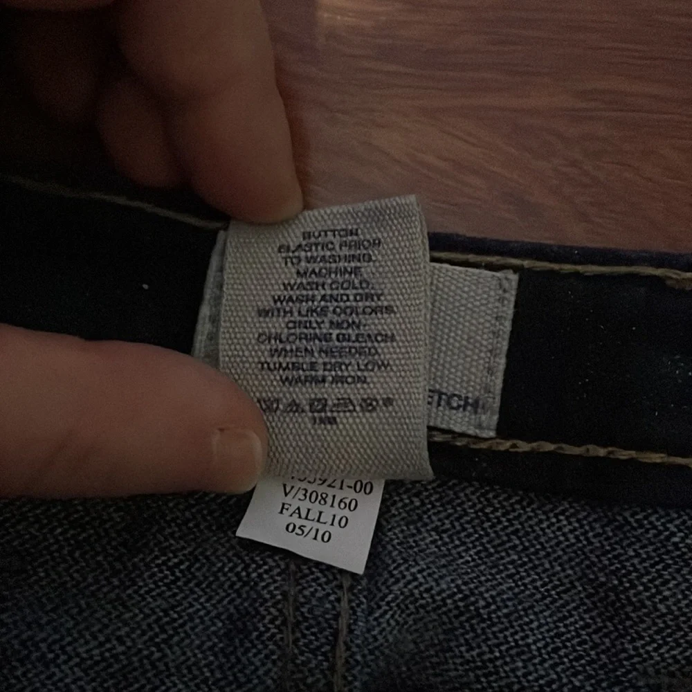 Gap kids size 12 dark wash skinny jeans. - Picture 3 of 4